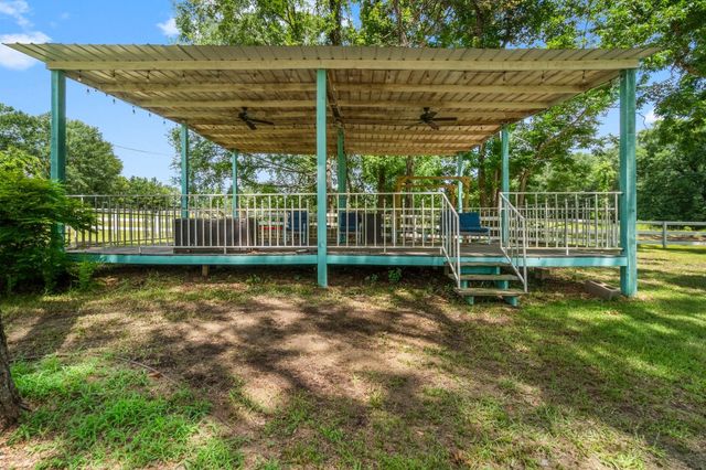 8851 Us Highway 59 N, Livingston, TX 77351