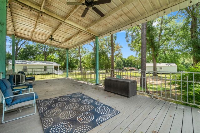 8851 Us Highway 59 N, Livingston, TX 77351