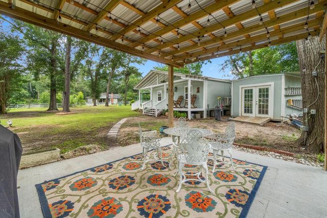 8851 Us Highway 59 N, Livingston, TX 77351