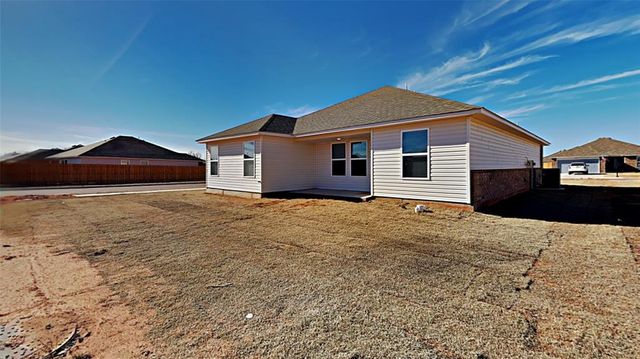 1024 S Appaloosa Lane, Mustang, OK 73064