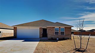 1024 S Appaloosa Lane, Mustang, OK 73064
