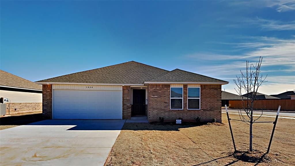 1024 S Appaloosa Lane, Mustang, OK 73064