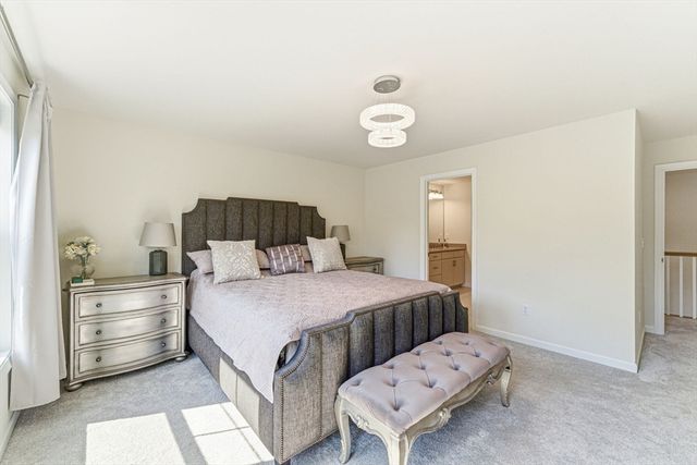 6 Cooley Dr 6, Woburn, MA 01801