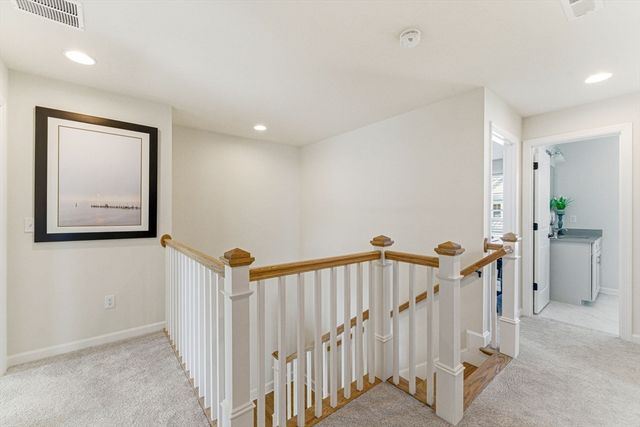 6 Cooley Dr 6, Woburn, MA 01801