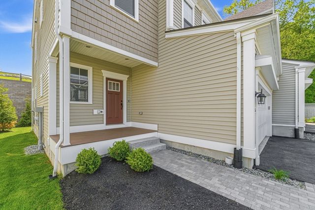 6 Cooley Dr 6, Woburn, MA 01801