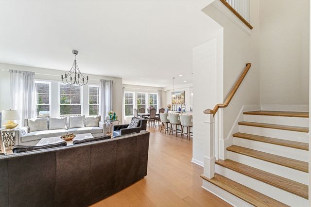 6 Cooley Dr 6, Woburn, MA 01801