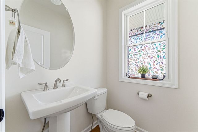 6 Cooley Dr 6, Woburn, MA 01801