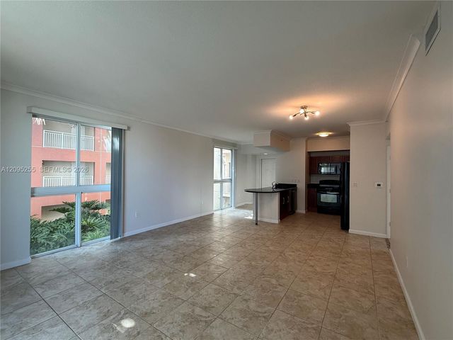 7270 SW 89th Street C301, Miami, FL 33156