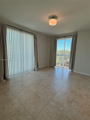 7270 SW 89th Street C301, Miami, FL 33156