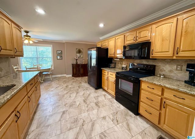 104 GREYSTONE DRIVE, Oneonta, AL 35121