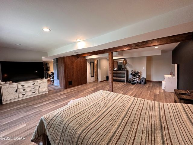 13541 Deer Path Circle, Neosho, MO 64850