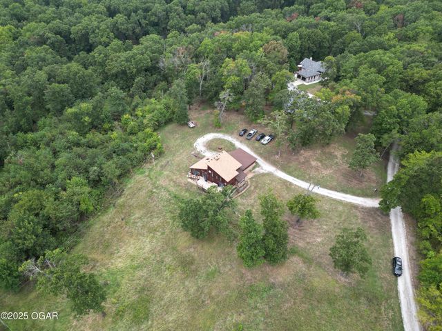 13541 Deer Path Circle, Neosho, MO 64850