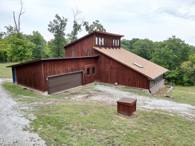 13541 Deer Path Circle, Neosho, MO 64850