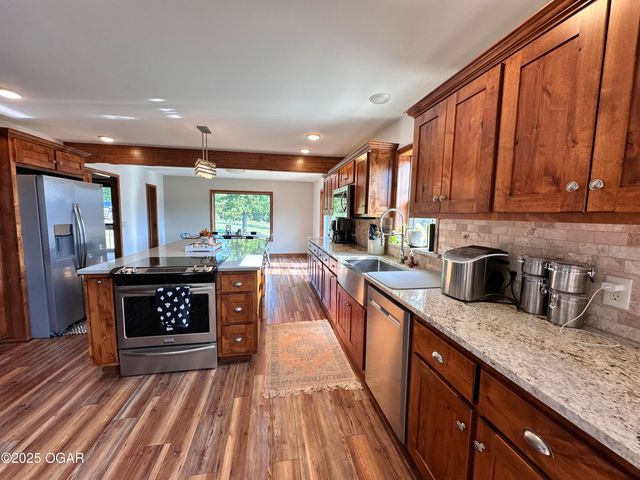 13541 Deer Path Circle, Neosho, MO 64850