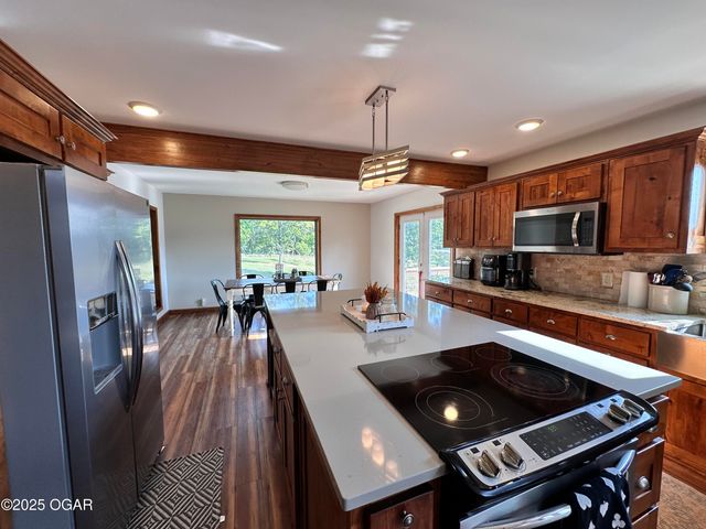 13541 Deer Path Circle, Neosho, MO 64850