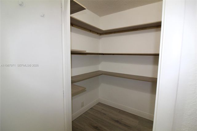 5160 SW 8th St, Margate, FL 33068