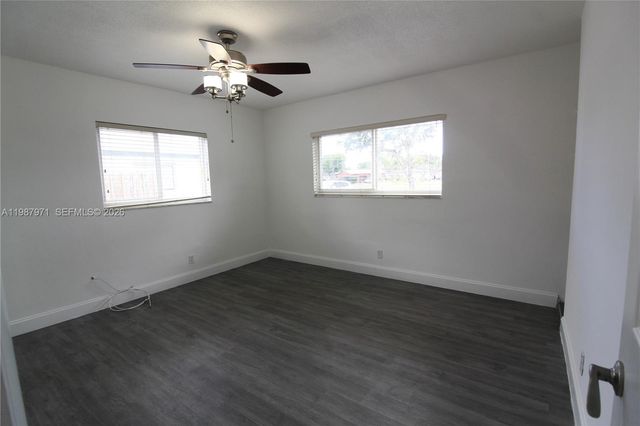 5160 SW 8th St, Margate, FL 33068