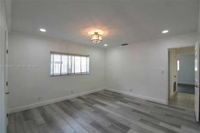 5160 SW 8th St, Margate, FL 33068