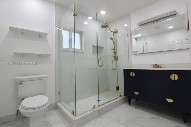 5160 SW 8th St, Margate, FL 33068