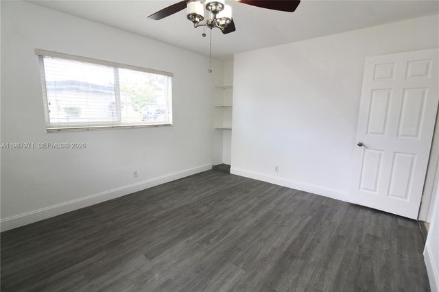 5160 SW 8th St, Margate, FL 33068