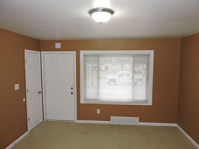 27045 Yale Street, Inkster, MI 48141