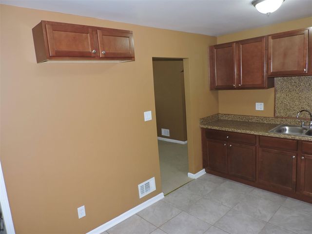 27045 Yale Street, Inkster, MI 48141