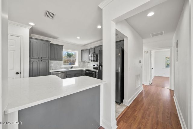 900 E 2nd Place, Panama City, FL 32401