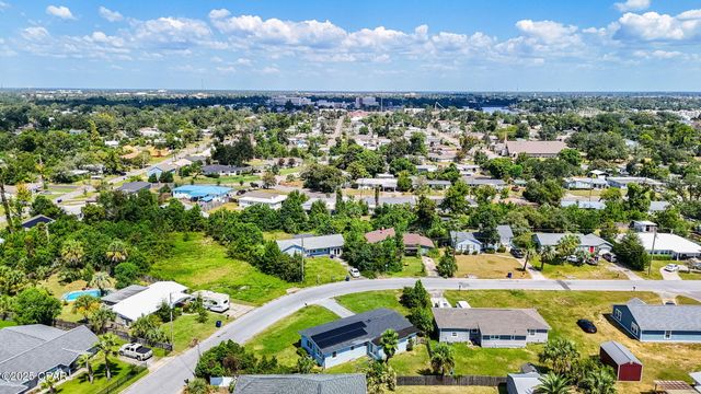 900 E 2nd Place, Panama City, FL 32401