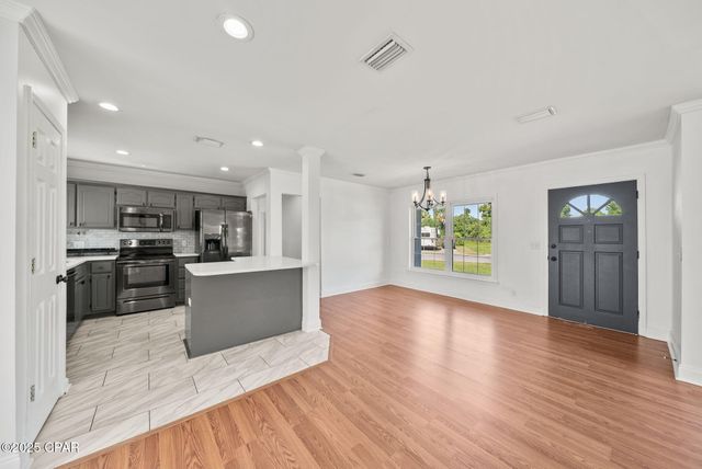 900 E 2nd Place, Panama City, FL 32401