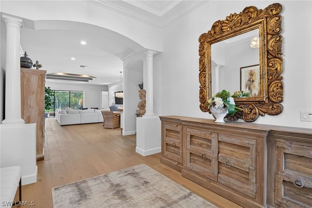 9406 Galliano TER, Naples, FL 34119