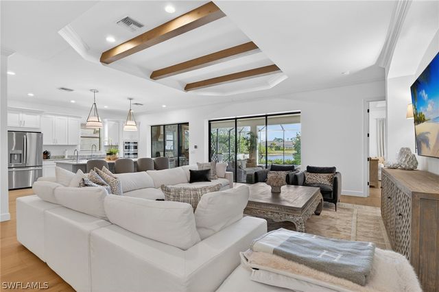 9406 Galliano TER, Naples, FL 34119