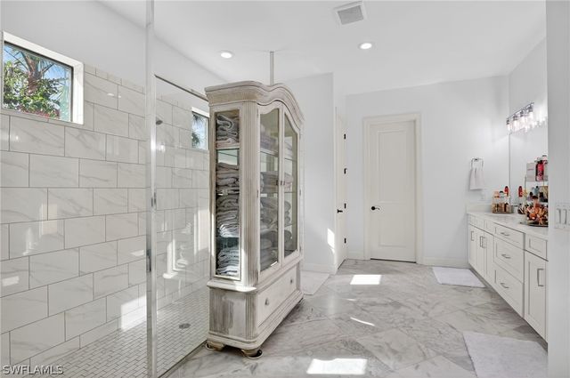 9406 Galliano TER, Naples, FL 34119