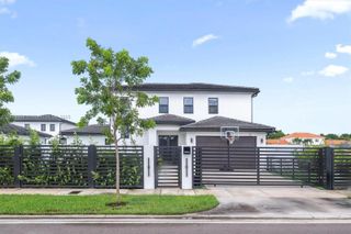 10940 SW 180th St, Miami, FL 33157