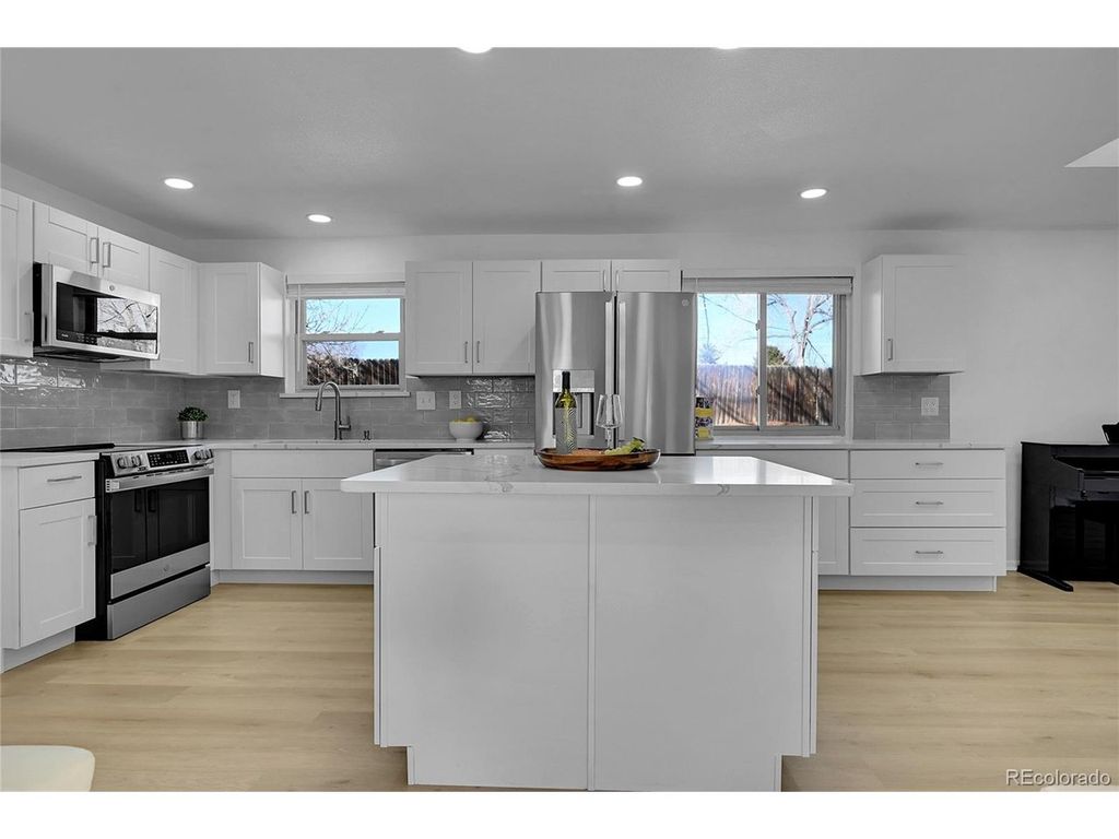 1500 Abilene Dr, Broomfield, CO 80020