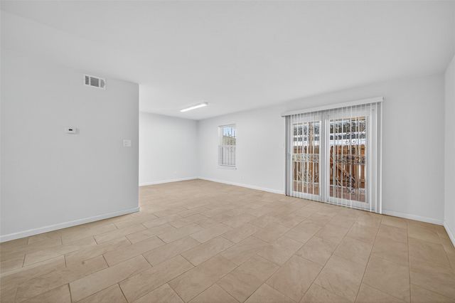 6201 Ranchester Drive 29, Houston, TX 77036