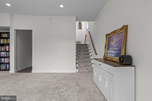 4795 HOGAN DR, Wilmington, DE 19808