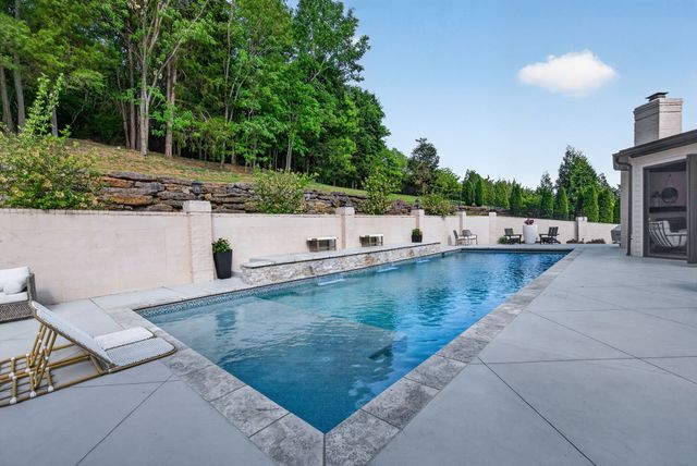 672 Legends Crest Dr, Franklin, TN 37069