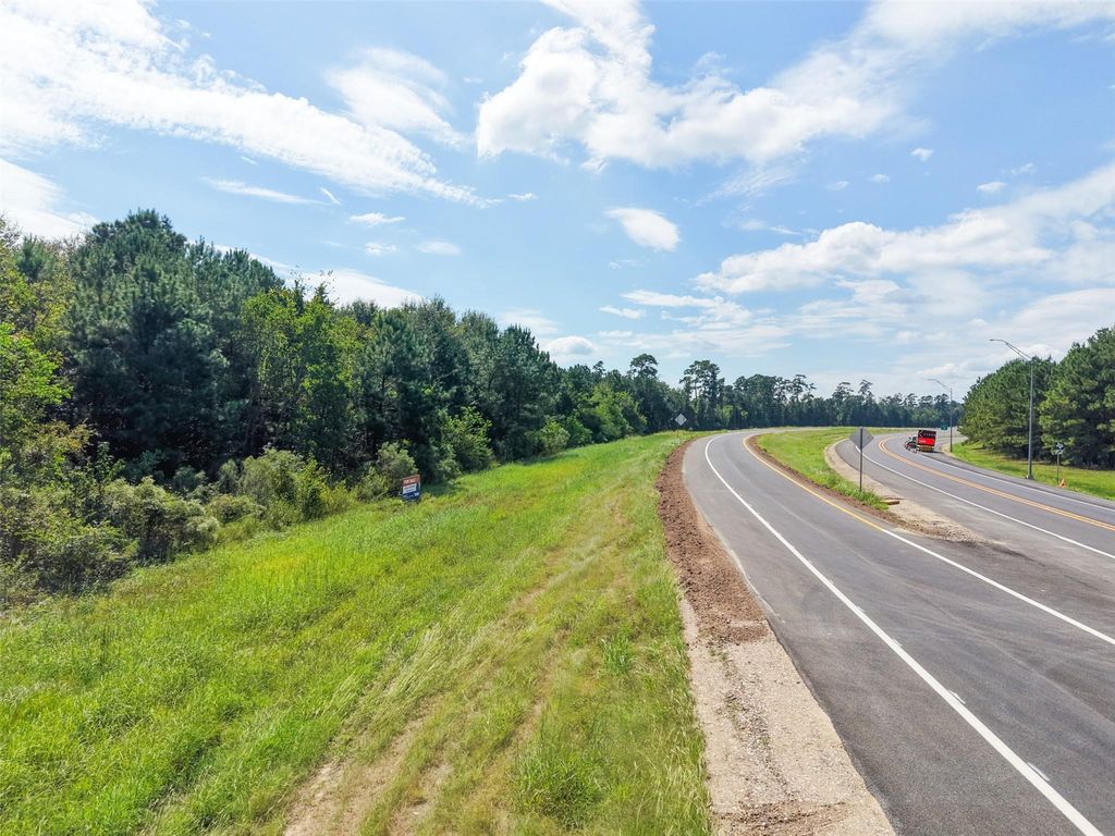 000 Hwy 105 Bypass, Cleveland, TX 77327