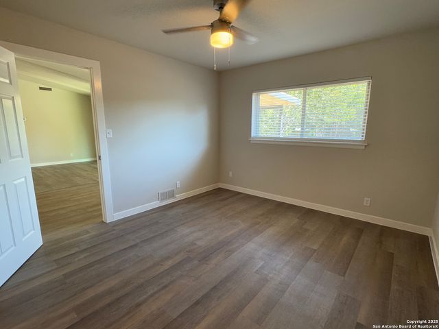 106 Woodview, Live Oak, TX 78233