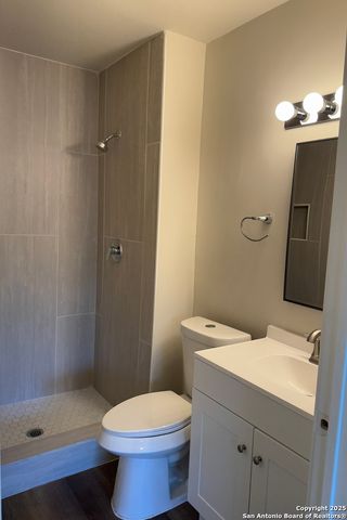 106 Woodview, Live Oak, TX 78233