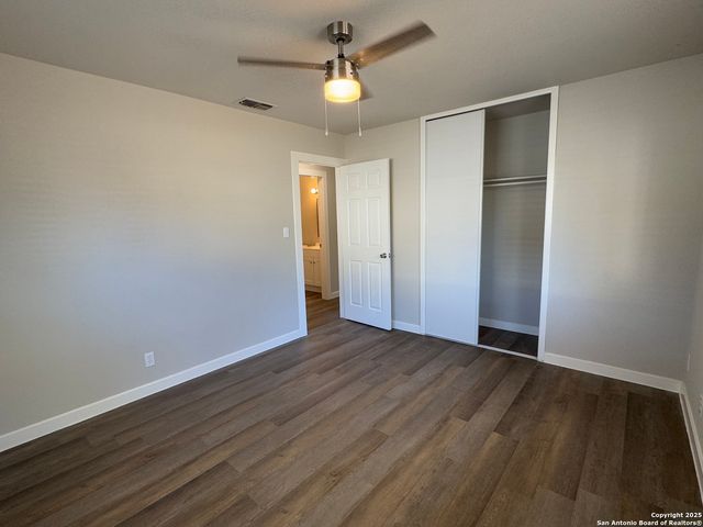 106 Woodview, Live Oak, TX 78233