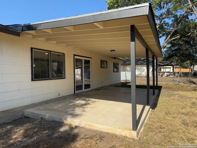 106 Woodview, Live Oak, TX 78233