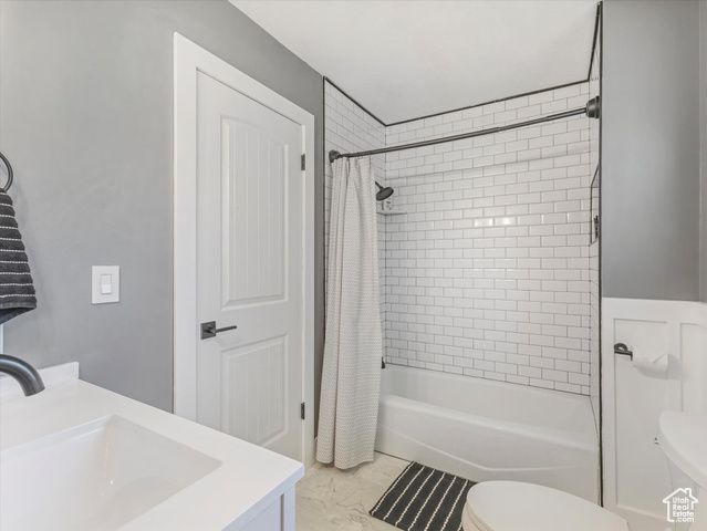 4736 S 2675 W, Roy, UT 84067