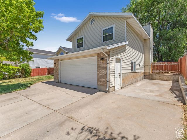 4736 S 2675 W, Roy, UT 84067