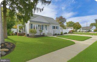 3 VILLAGE CT, Hamilton, NJ 08690