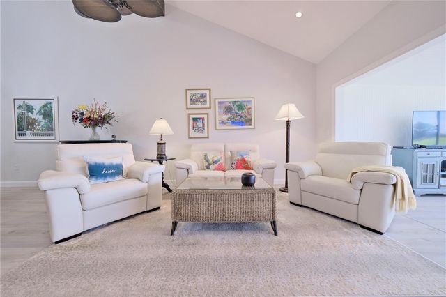 3605 AVENIDA MADERA A, Bradenton, FL 34210