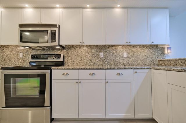 3605 AVENIDA MADERA A, Bradenton, FL 34210