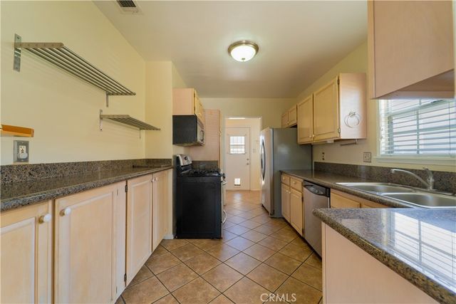 5008 Coldbrook Avenue, Lakewood, CA 90713