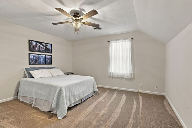 1032 Trainer Ave, Burns, TN 37029