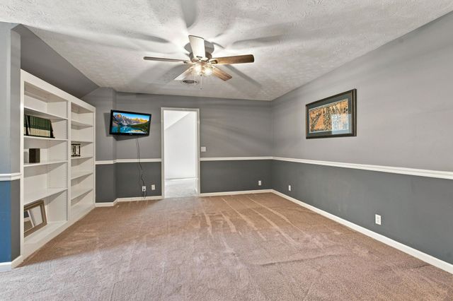 1032 Trainer Ave, Burns, TN 37029